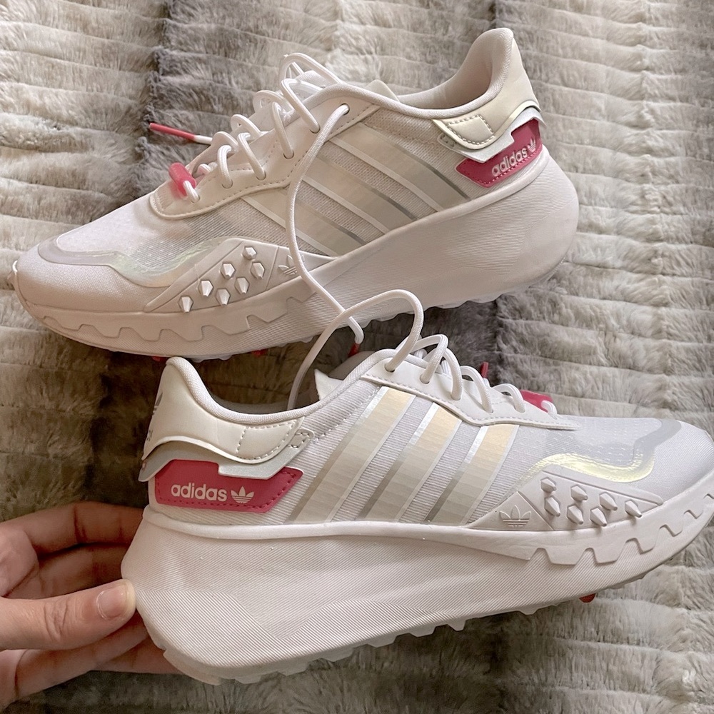 Women’s Size 6.5 Adidas Choigo Platform Sneakers